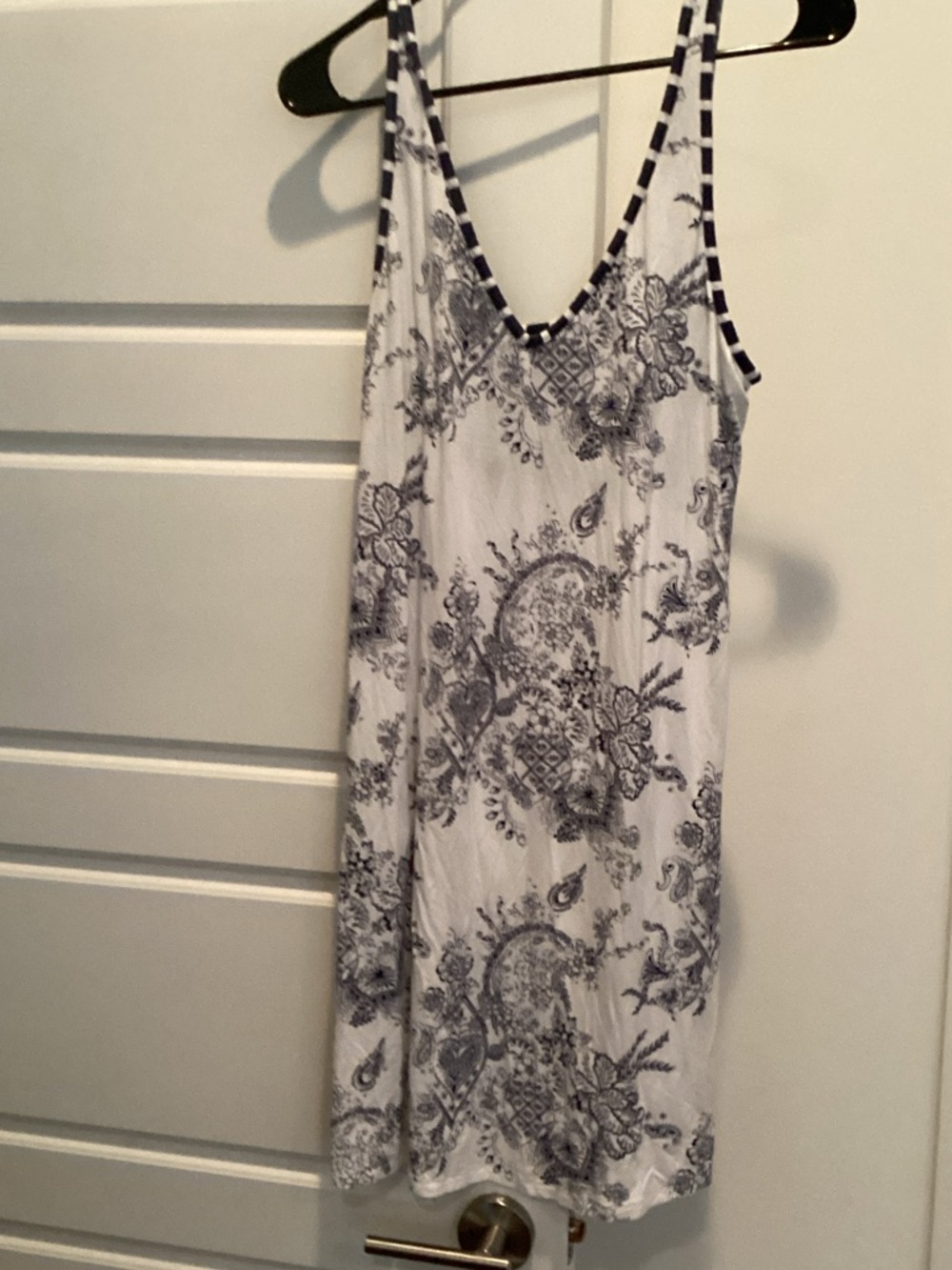 Soma White and Navy Paisley Sleep Slip